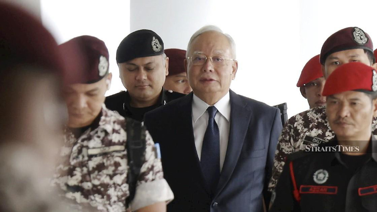 Najib Undergoes Angiogram; No Stent or Balloon Angioplasty Deemed Necessary