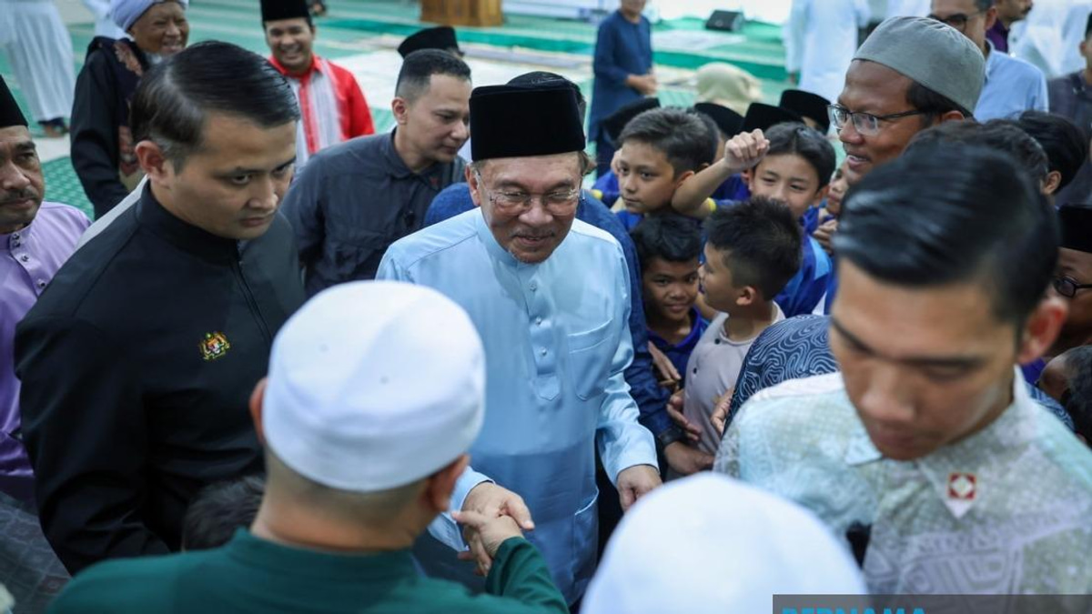 Parliamentary Allocations Meant for Constituents, Not MPs, Says Anwar