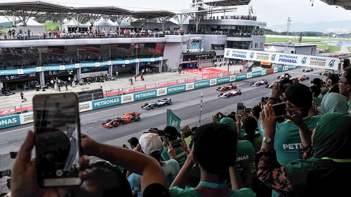 Malaysia can host F1 without massive spending, says Anwar