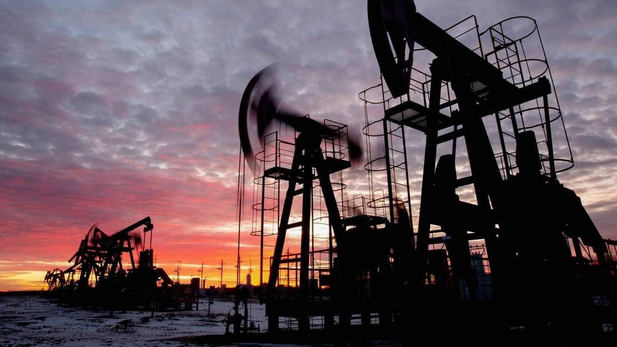 Oil retreats 5% as US-Iran ceasefire sparks cautious optimism