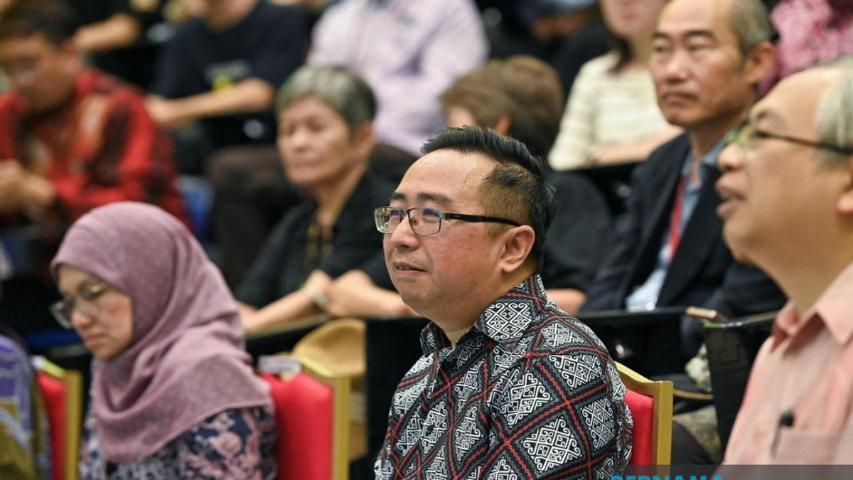 High-Tech Investments Opening Doors for Malaysian STEM Graduates, Says Innovation Minister
