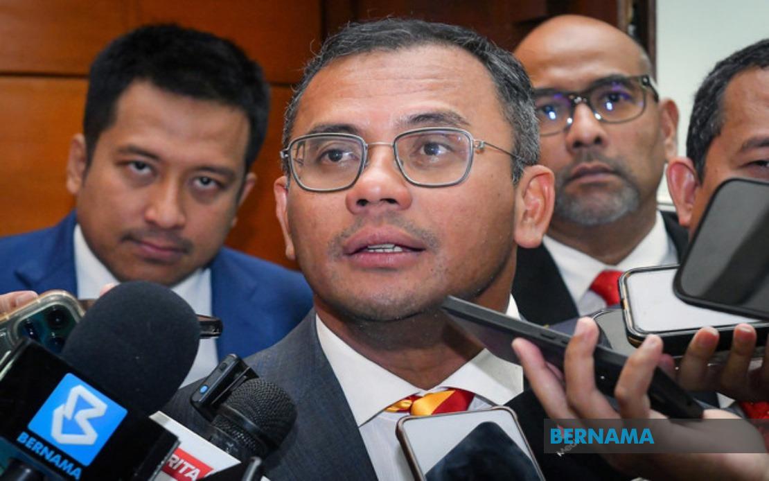 Local Networks Shielding Illegal Immigrants, Says Selangor MB