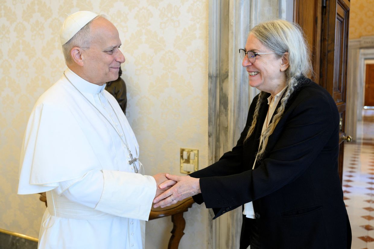 Patti Smith, Rock Icon, Meets Pope Leo XIV at the Vatican