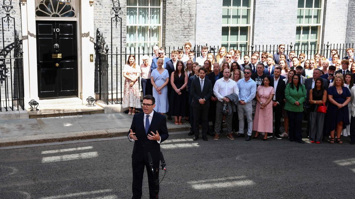 British Voters Weary as Andy Burnham Becomes Seventh Prime Minister in Decade