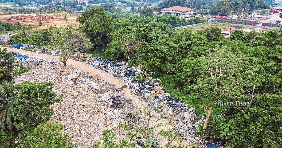 Johor launches task force to probe alleged illegal dumping of Singapore construction waste in Pontian