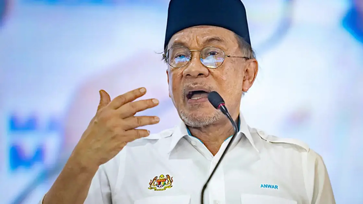 Anwar Cautions Cabinet Against Targeting Unity Coalition Partners in State Elections