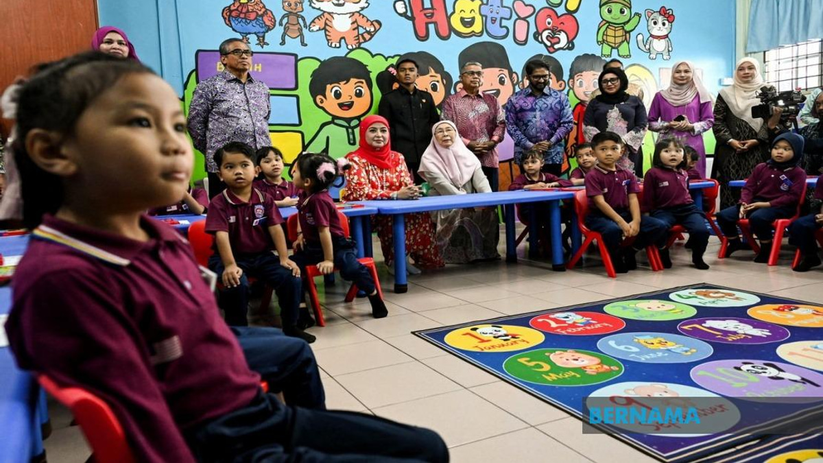 Queen Zarith Sofiah Launches Children's Integrity Module to Shape Malaysia's Next Generation