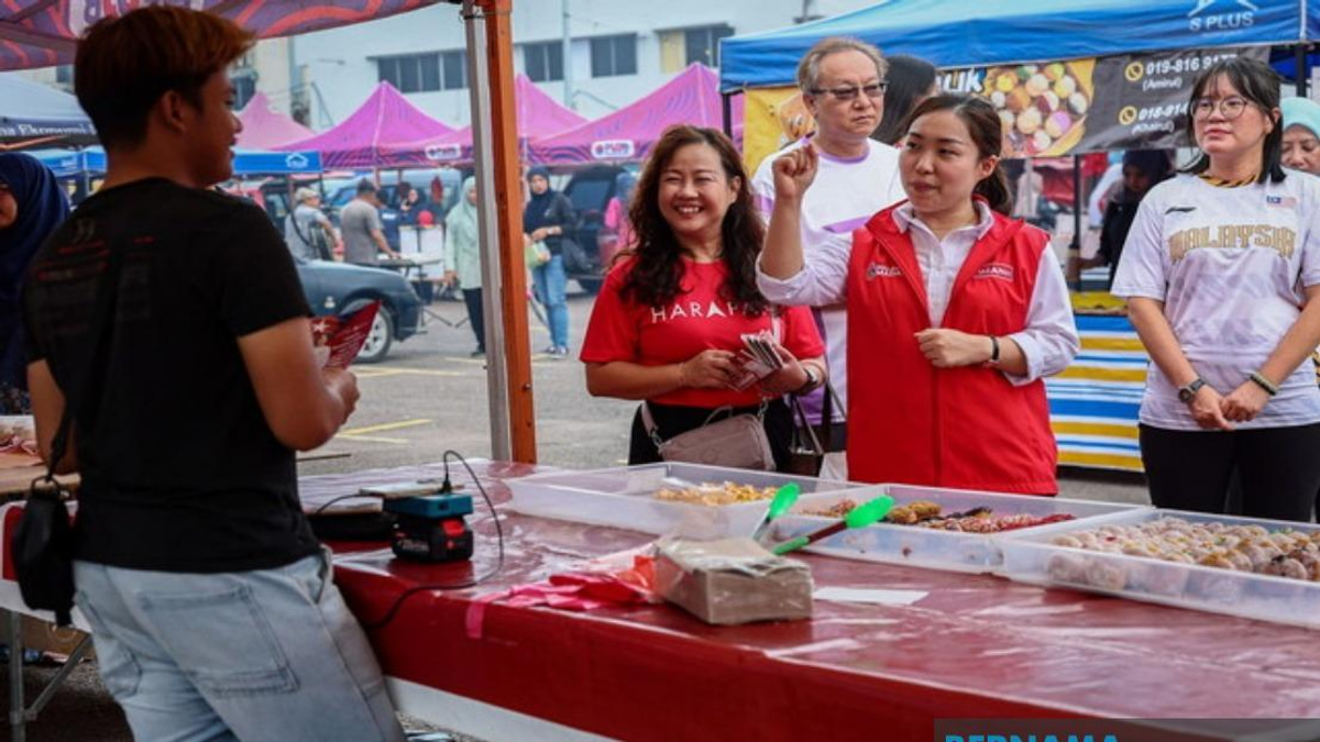 Chu Poh Yee Pitches Infrastructure, Jobs and Family Support in Mengkibol Race