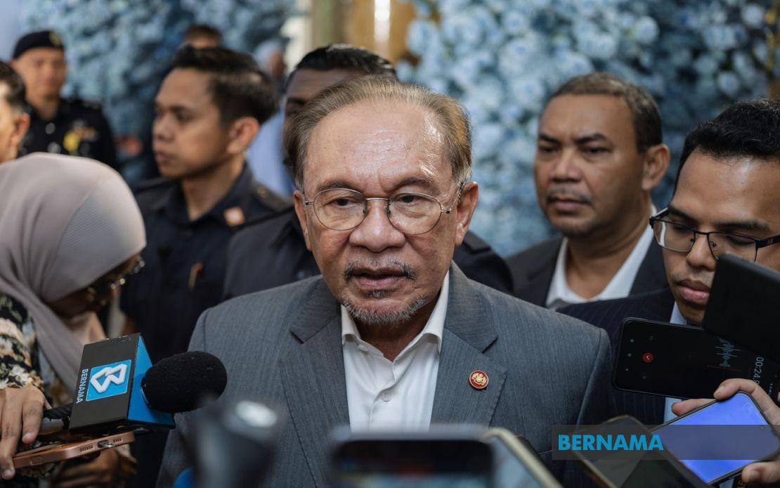Anwar Yet To Receive Briefing On Four Melaka DAP Lawmakers' State Government Exit