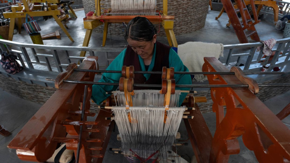 Tibetan Weaving Cooperative Preserves Ancient Craft and Creates Rural Employment