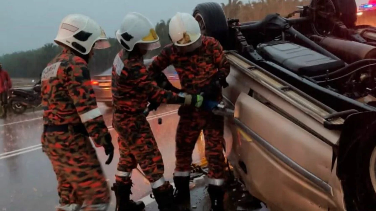 Two Sisters Among Four Dead in Two Pahang Crashes Within an Hour