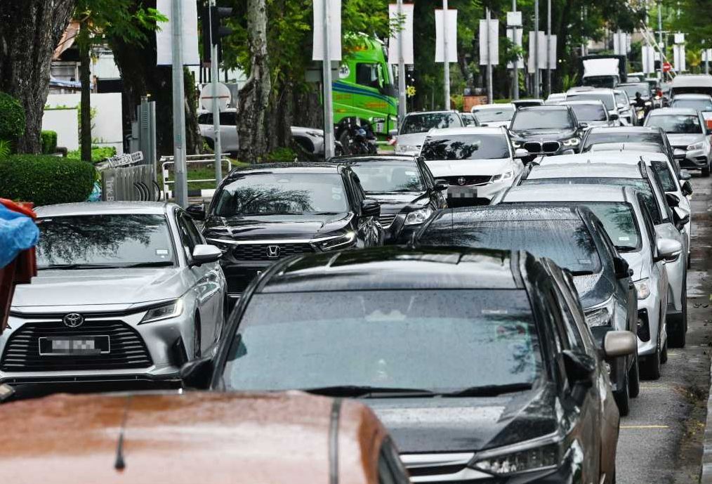 Selangor Parking Cyberattack Demands Transparency, Says Petaling Jaya MP