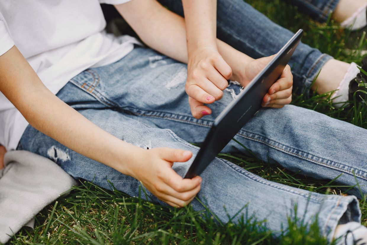 The Silicon Valley Paradox: Tech Titans Limit Devices for Their Own Children