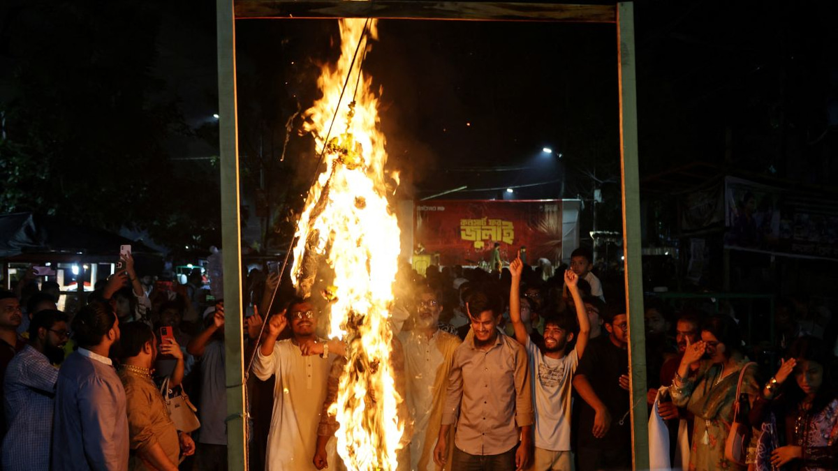 Bangladesh Protests India's Platform for Exiled Former PM Hasina
