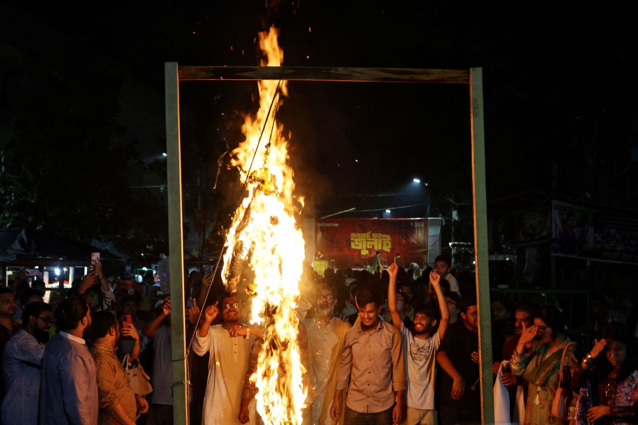 Bangladesh Protests India's Platform for Exiled Former PM Hasina