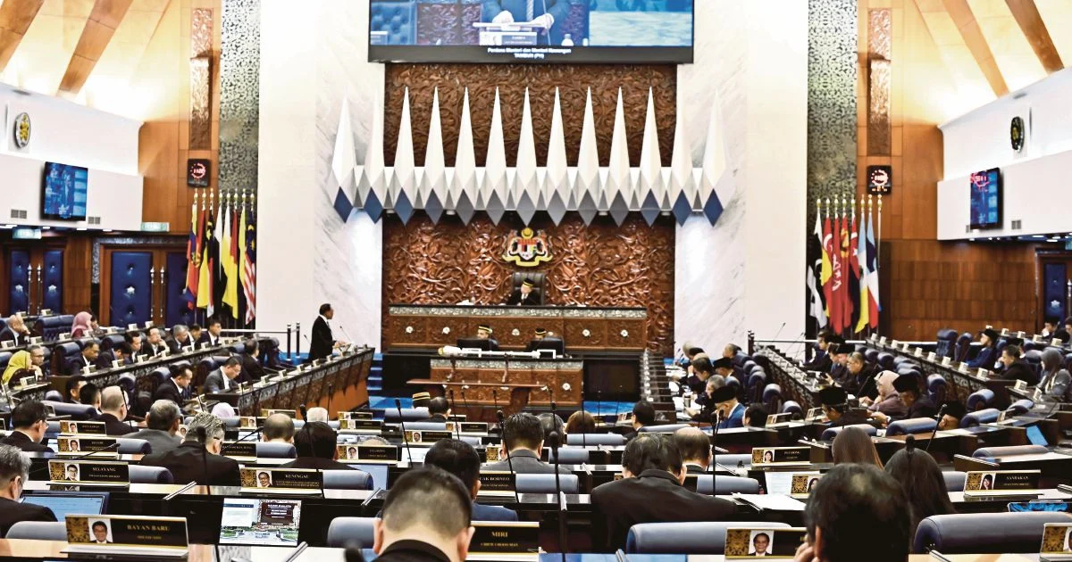 Parliament erupts over opposition leadership row as PAS-Bersatu tensions boil over
