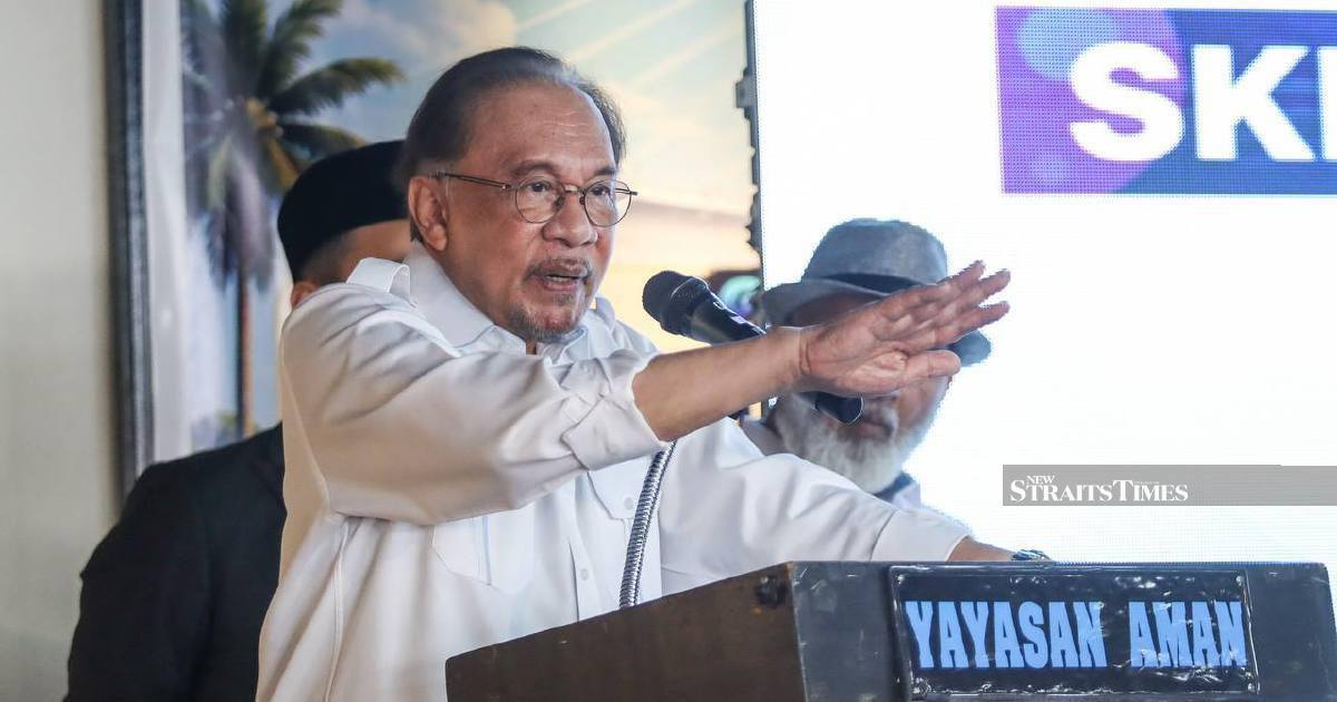 Anwar Defends Government Scrutiny of Public Fund Management