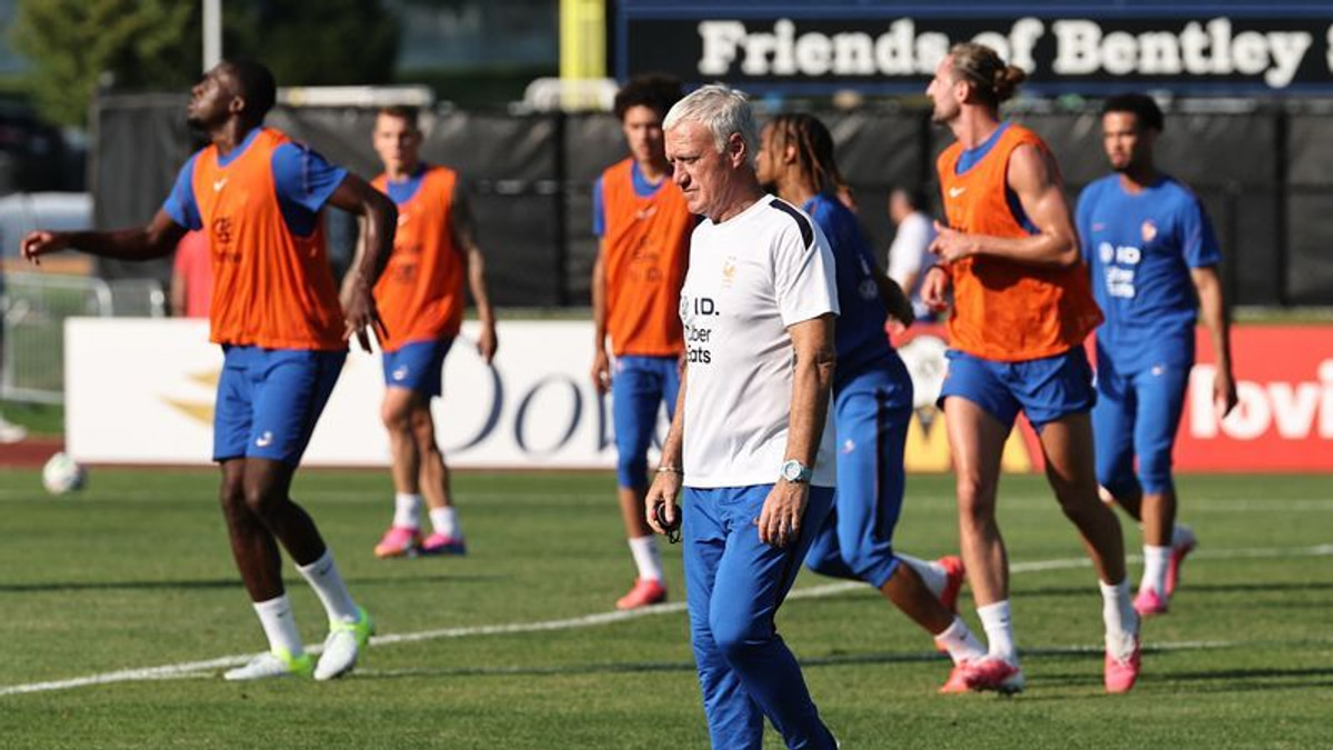 France's Attacking Arsenal Tests Sweden's Defence in World Cup Knockout Clash