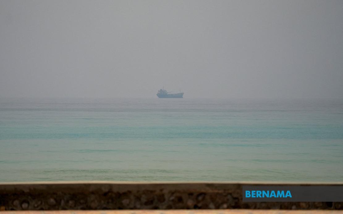 Three Oil Tankers Attacked Off Oman Coast; Crew Member Killed, Three Missing