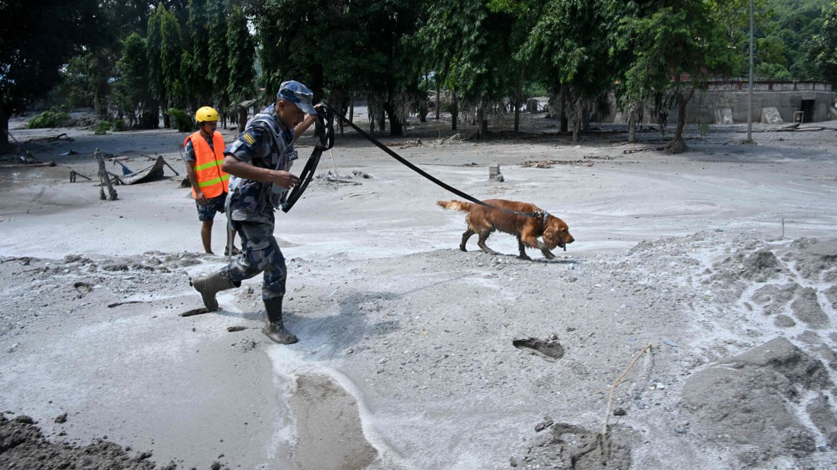 Over 1,400 missing as Nepal-Tibet border disaster toll climbs to 392 dead