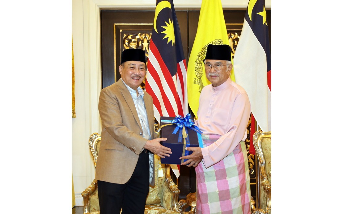Sabah Chief Minister Strengthens Ties with Melaka Governor in Courtesy Visit