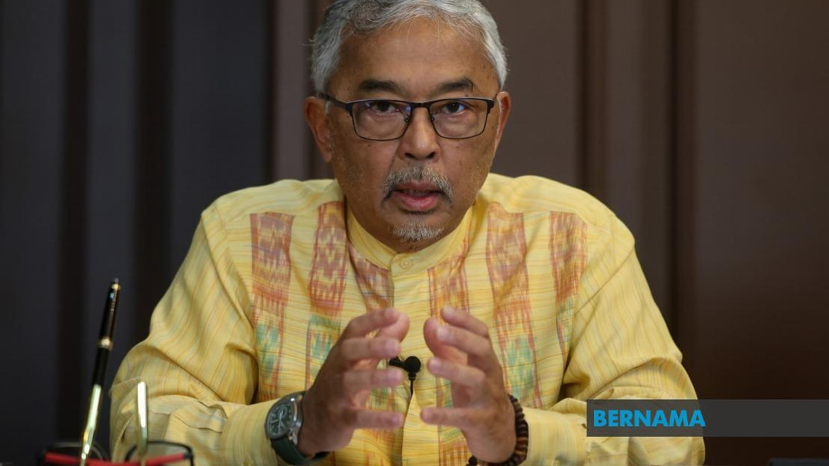 Pahang Sultan Orders Urgent Safety Checks on Aging Trees Across State