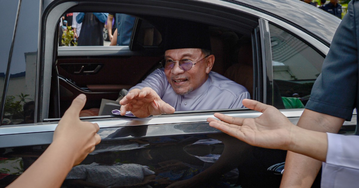 Anwar Campaigns in Negri Sembilan as Pakatan Harapan Seeks Election Victory