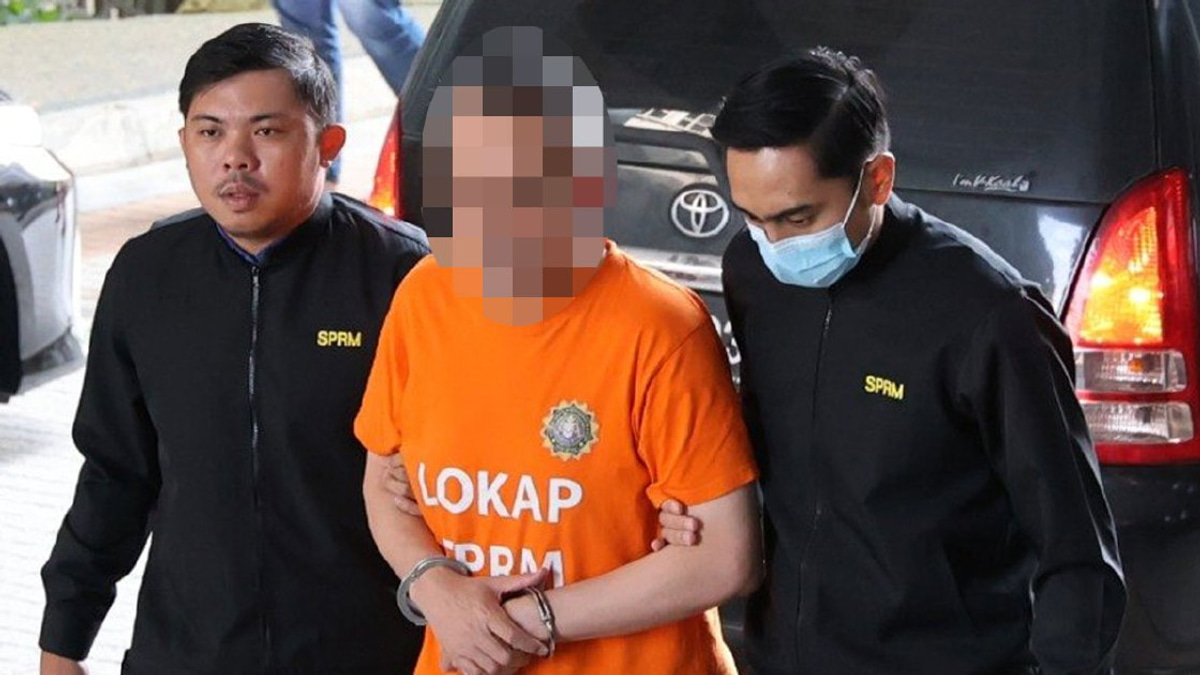 Former Tabung Haji Chief Appears Before Putrajaya Court for Remand Hearing