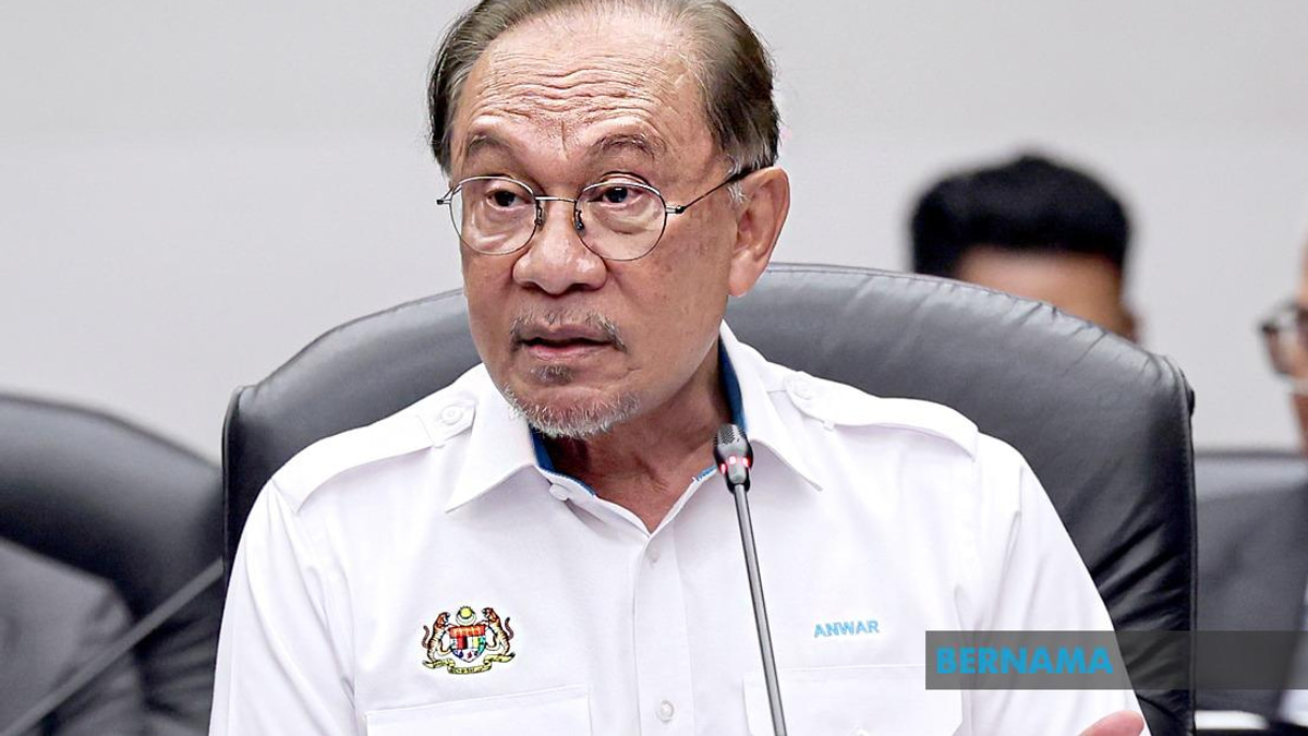 PM Anwar Extends Condolences Following Death of Secondary School Student in Negeri Sembilan