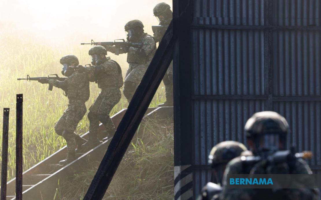 Malaysia to Boost Defence Budget for 2027, PM Anwar Says