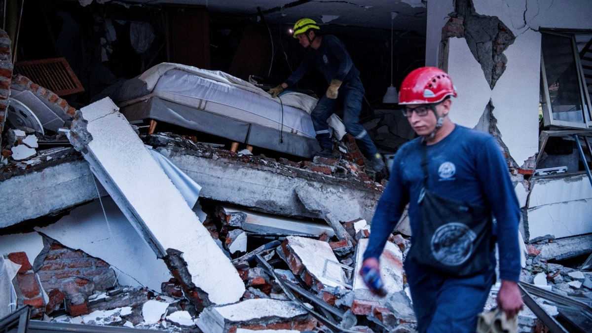 Colombia Earthquake Death Toll Climbs to 132 as Rescue Operations Continue
