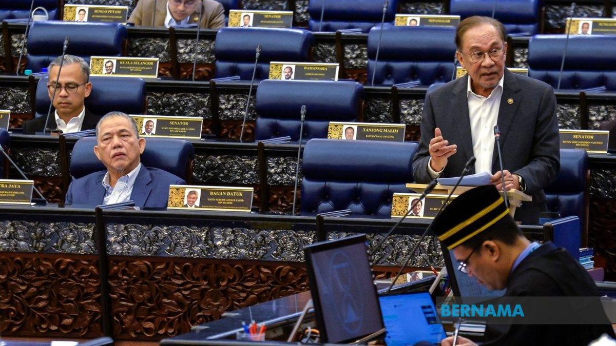 Federal Allocations Based on Development Needs, Not Tax Revenue, Says PM Anwar