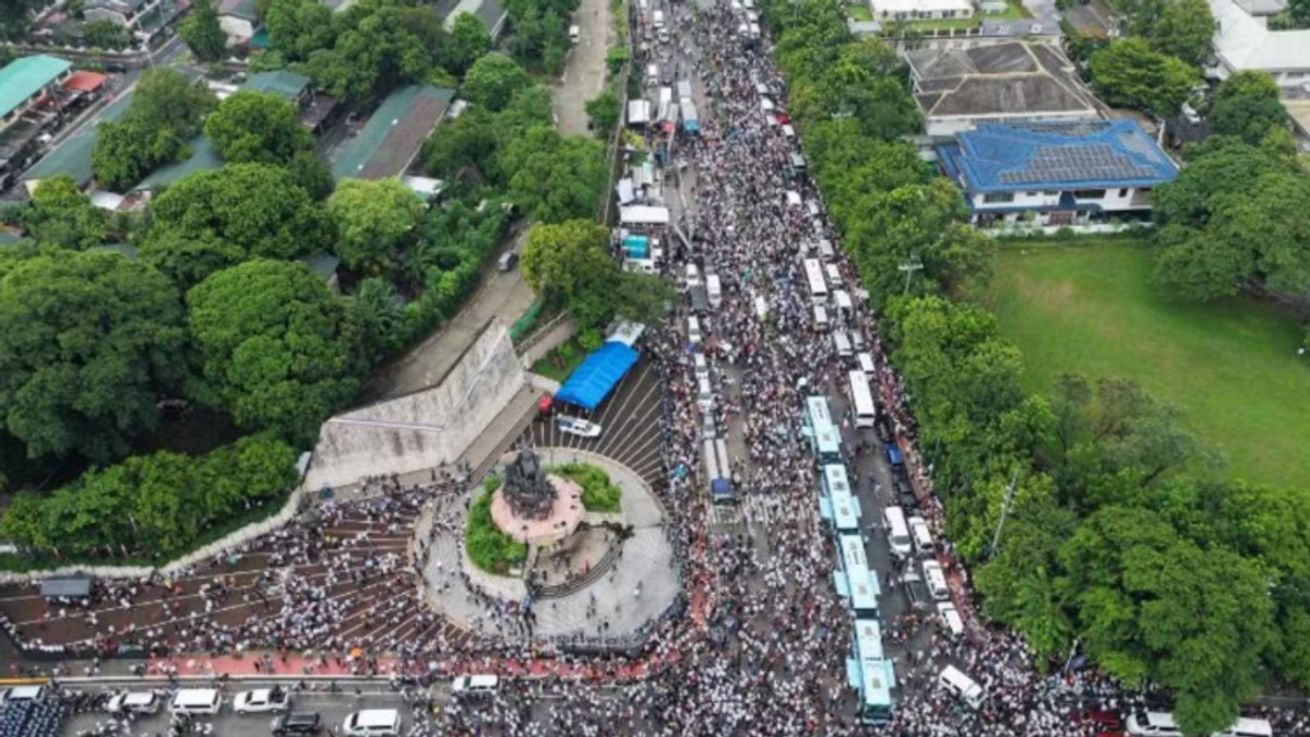 Philippine Religious Sect Mobilises Thousands to Oppose Senator's Arrest Amid Duterte Trial