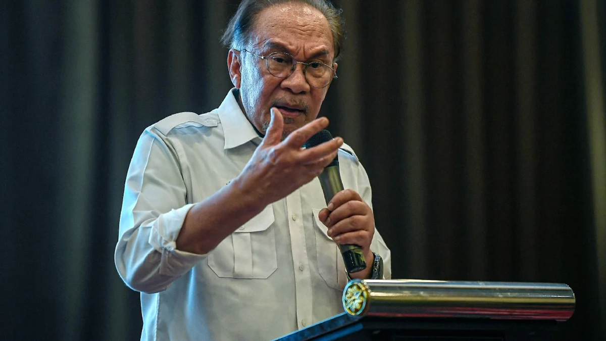 Federal Government Bears Felda's Mounting RM1 Billion Annual Debt Burden