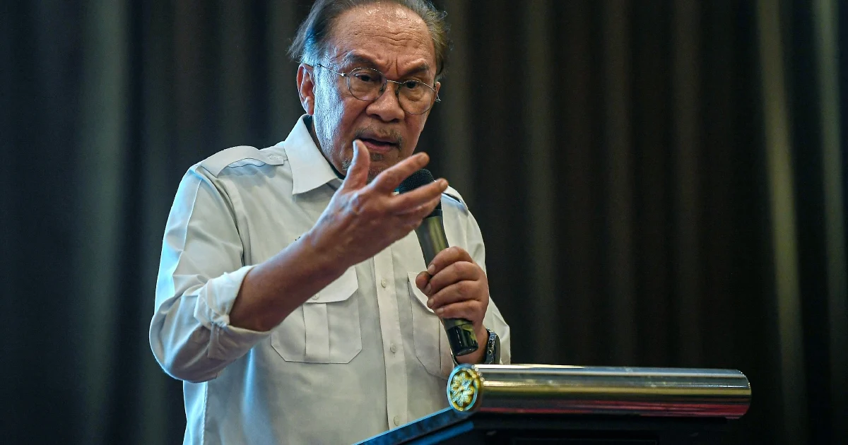 Federal Government Bears Felda's Mounting RM1 Billion Annual Debt Burden