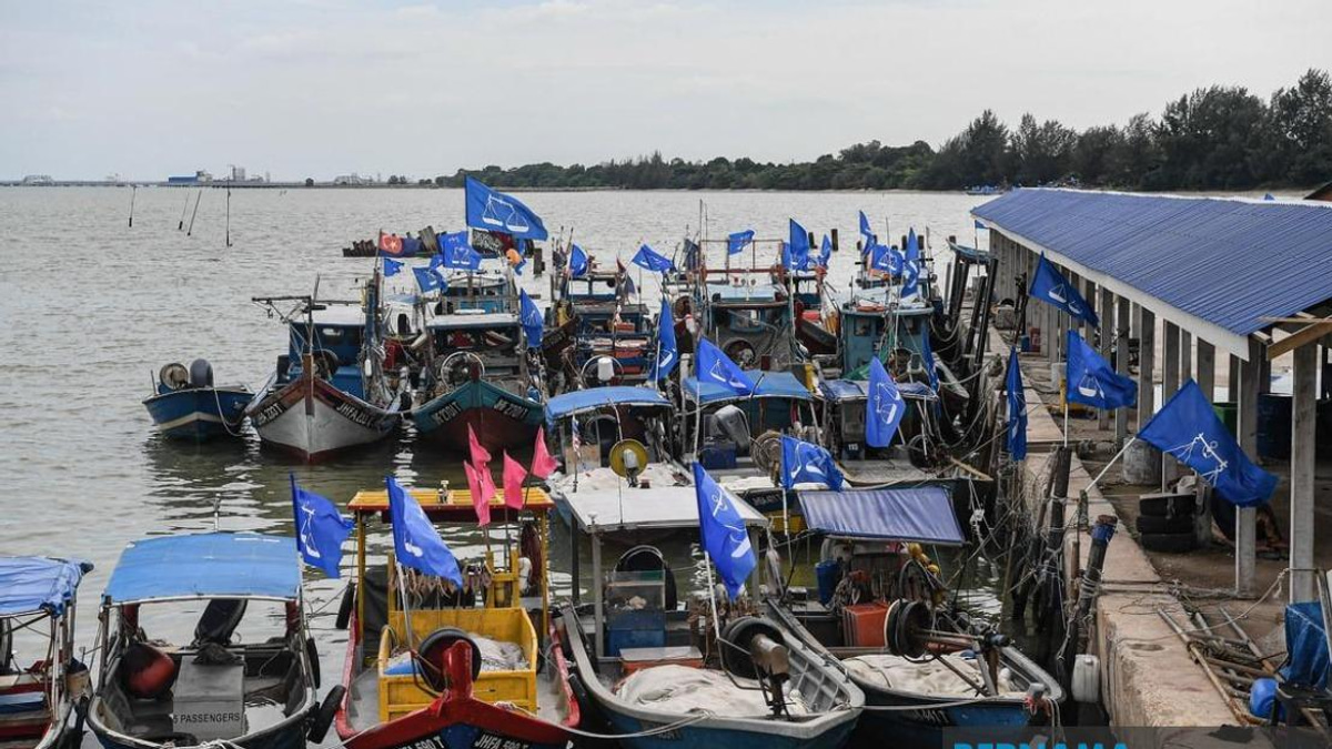 Sungai Rengit's Traders and Fishermen Push for Infrastructure Overhaul Ahead of Johor Election
