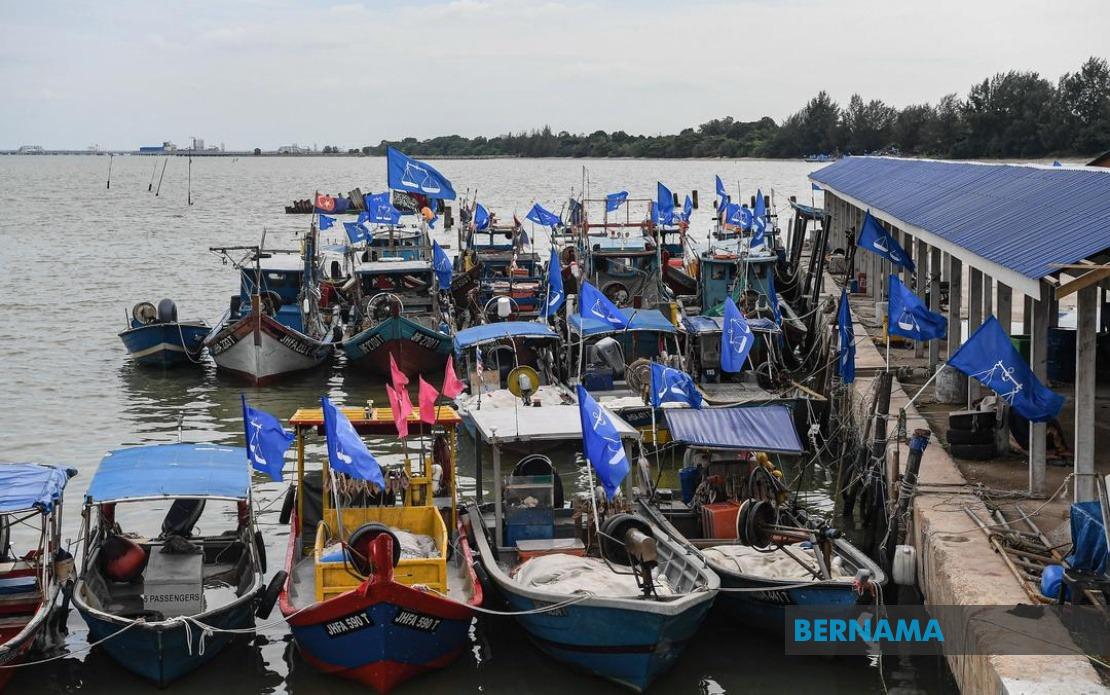 Sungai Rengit's Traders and Fishermen Push for Infrastructure Overhaul Ahead of Johor Election