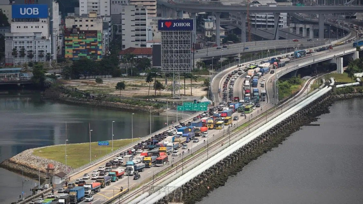 Singapore braces for gridlock at key checkpoints during National Day weekend as travel surge expected