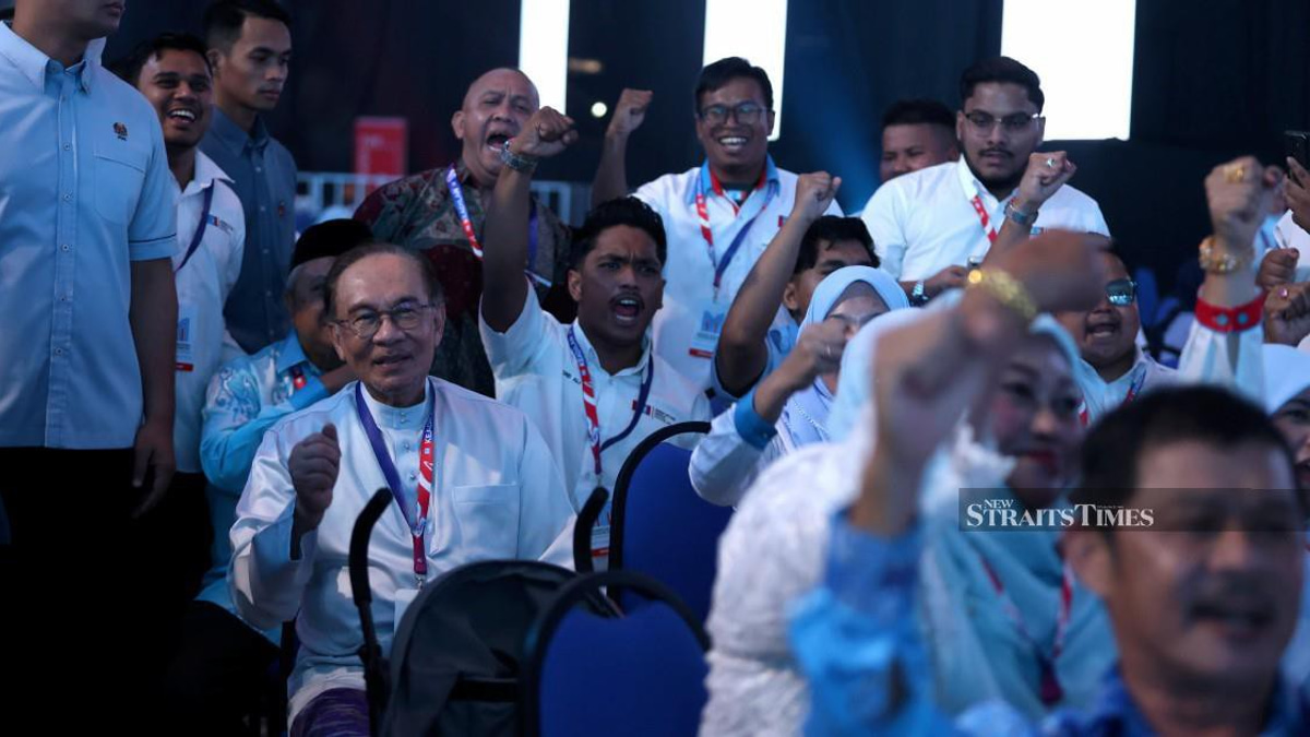 Anwar signals fresh scrutiny of Felda as govt expands governance reform agenda
