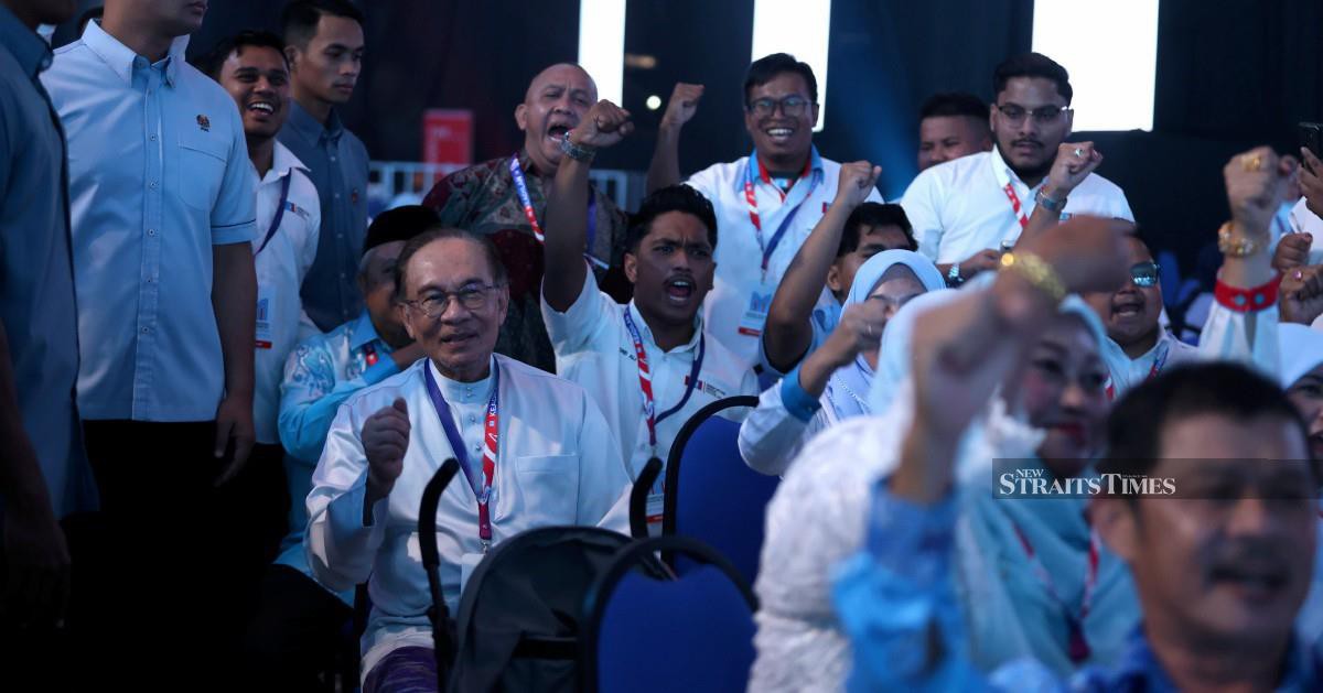 Anwar signals fresh scrutiny of Felda as govt expands governance reform agenda