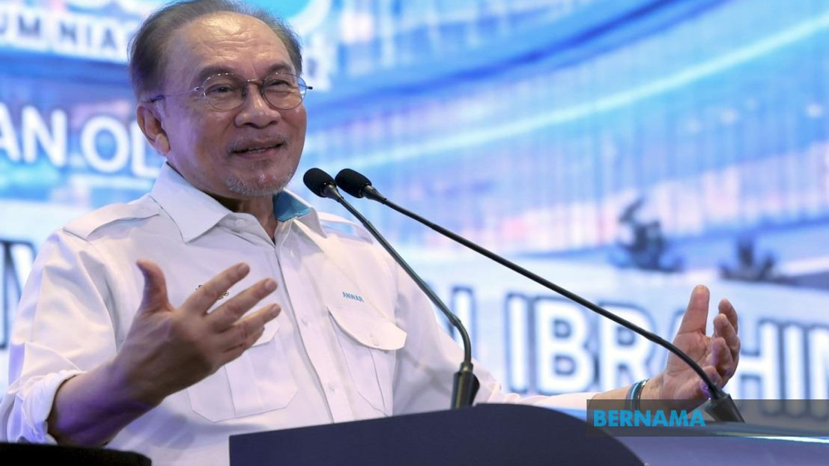 Anwar Calls for Mentorship Model in Bumiputera Entrepreneurship Rather Than Top-Down Approach