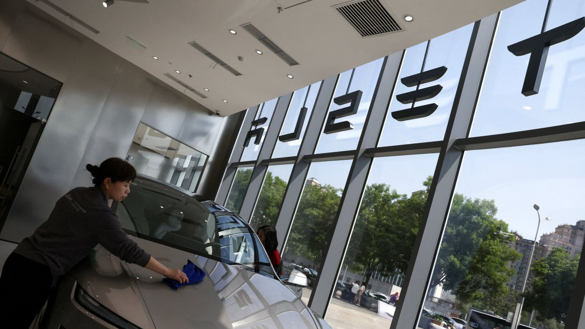 Tesla Hit with Record 3 Million-Vehicle Recall in China Over Retractable Door Handles