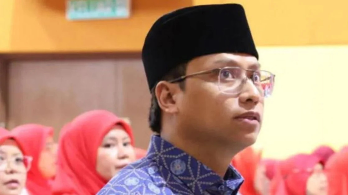 Puad's Son Defends Father's Controversial Umno Commentary, Insists Critics Will Vindicate Him