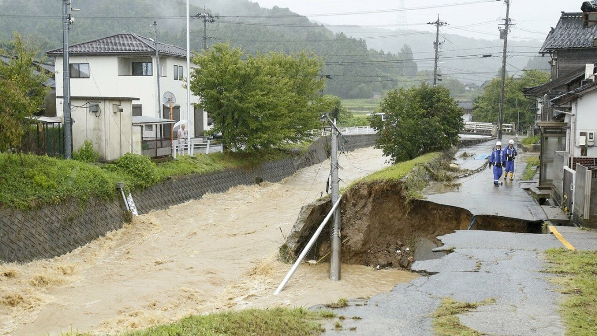 Central Japan Battered by Catastrophic Rainfall; Thousands Evacuated as Landslides and Flooding Threaten Lives