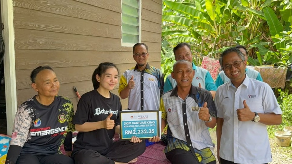 From Financial Hardship to Campus Dreams: UPSI and Ministry Unite to Support Three Deserving Students