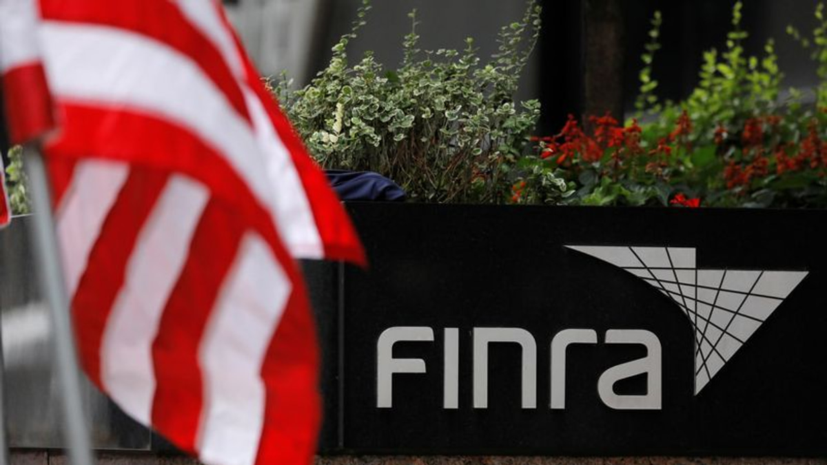 Wall Street Regulator Jumps to Fintech as AI Reshapes Investment Banking