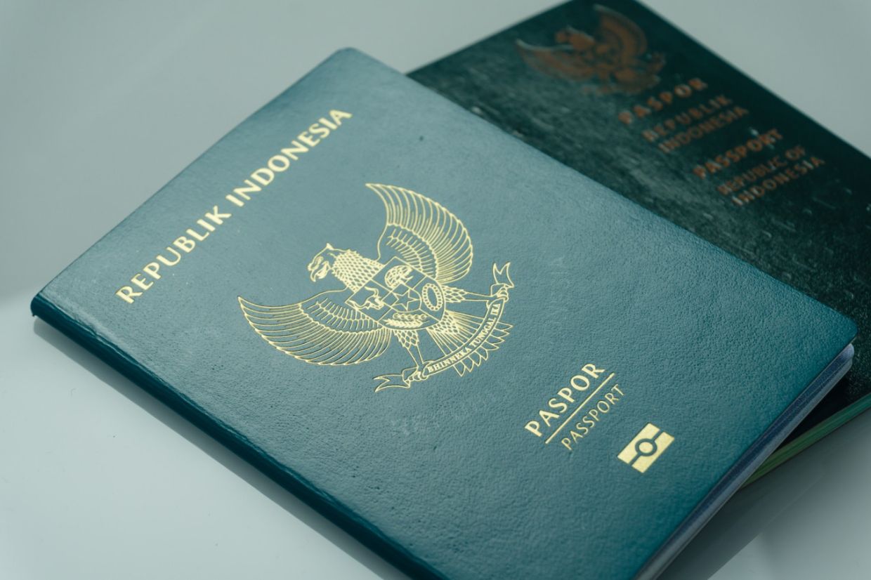 Mixed-Marriage Advocates Push Back Against Indonesia's Selective Dual Citizenship Plan