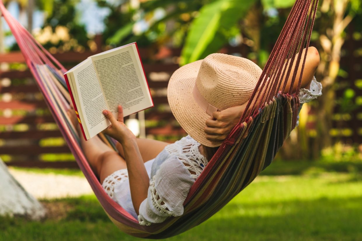Summer 2026's Essential Reading: Fiction and Non-Fiction Works That Demand Your Attention