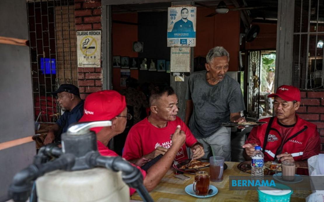 Johor Election Campaign Sparks Unexpected Boom for Street Traders
