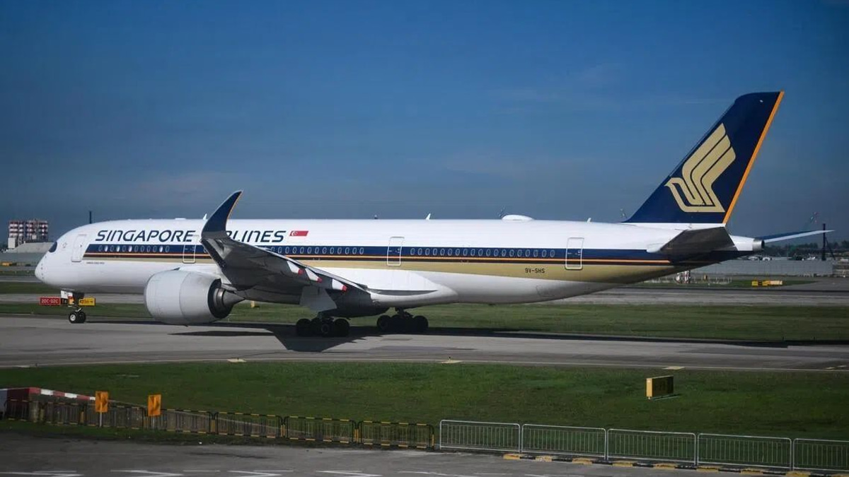 Singapore and Hong Kong Airlines Cancel Flights as Typhoon Noul Closes In
